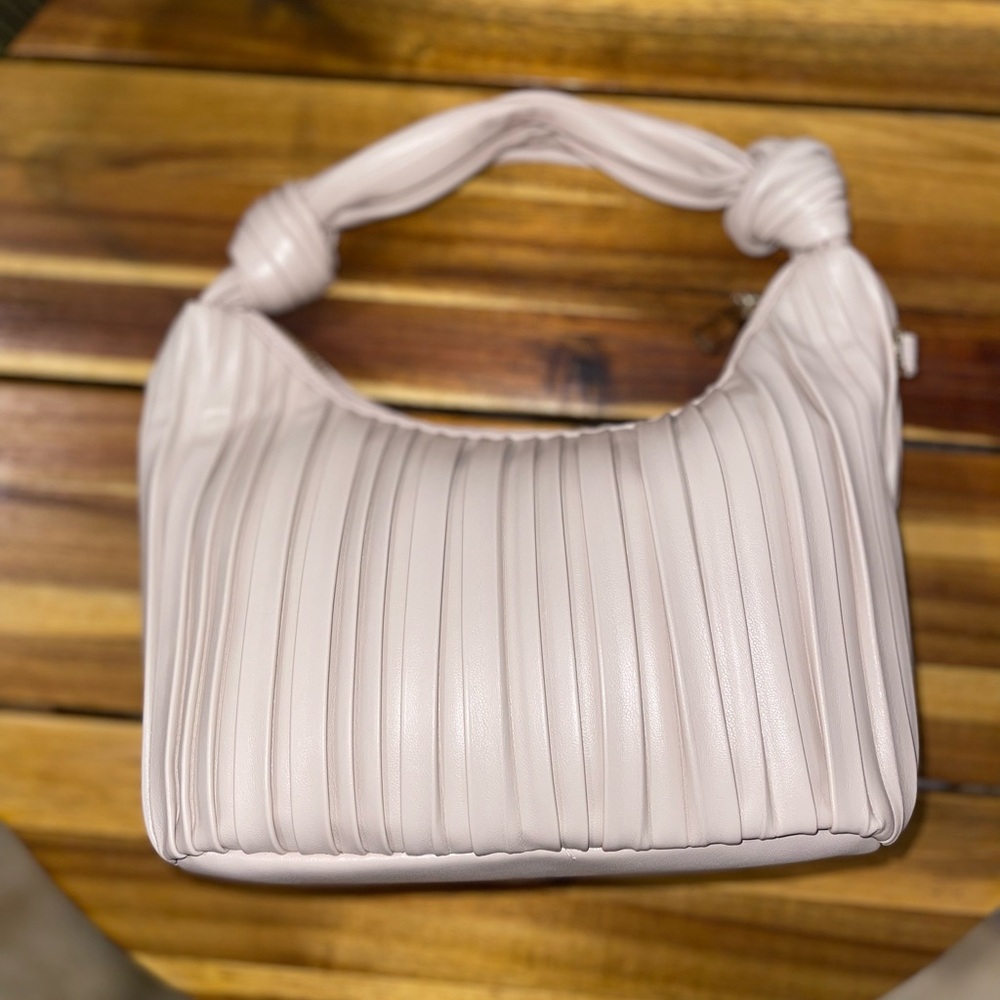 Elegant Blush Pleated Women's Bag